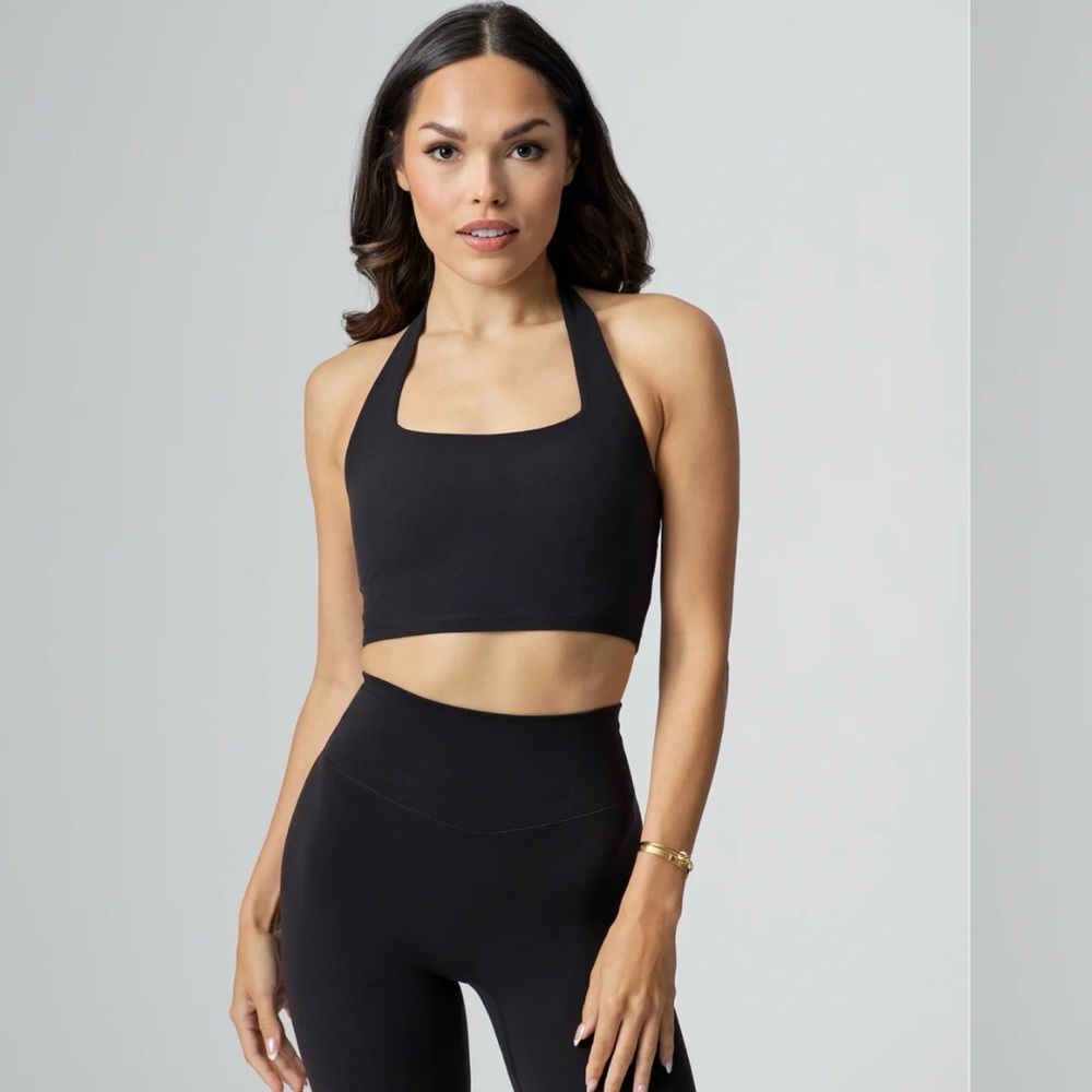 Buffbunny revolution halter crop,onyx black, size large